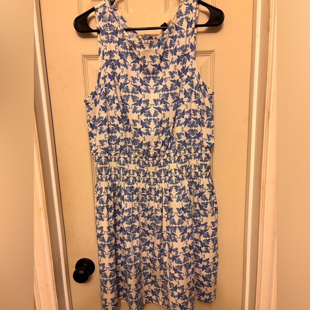 NWT Universal Thread Blue and White Floral Smocked Midi Dress